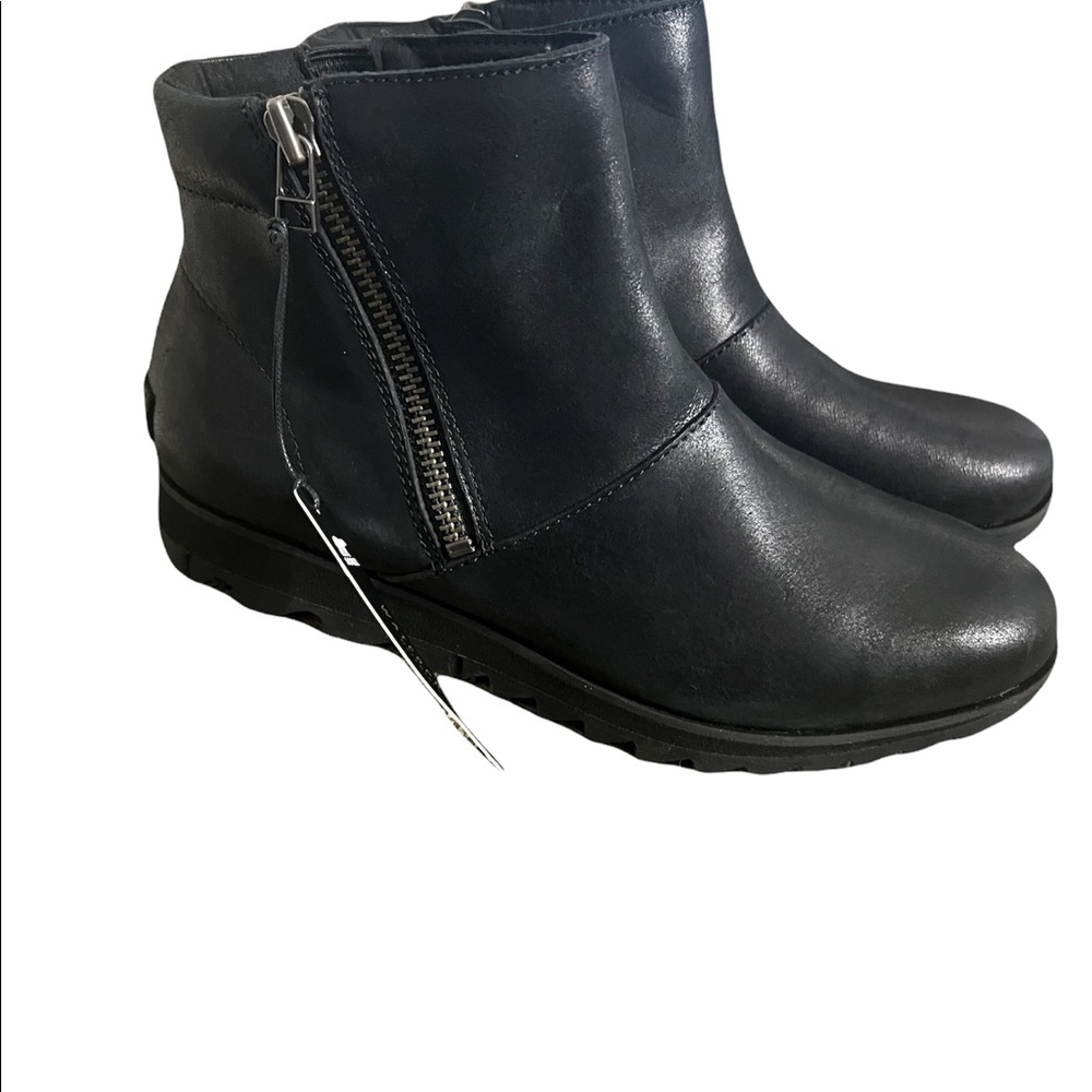 Sorel waterproof booties